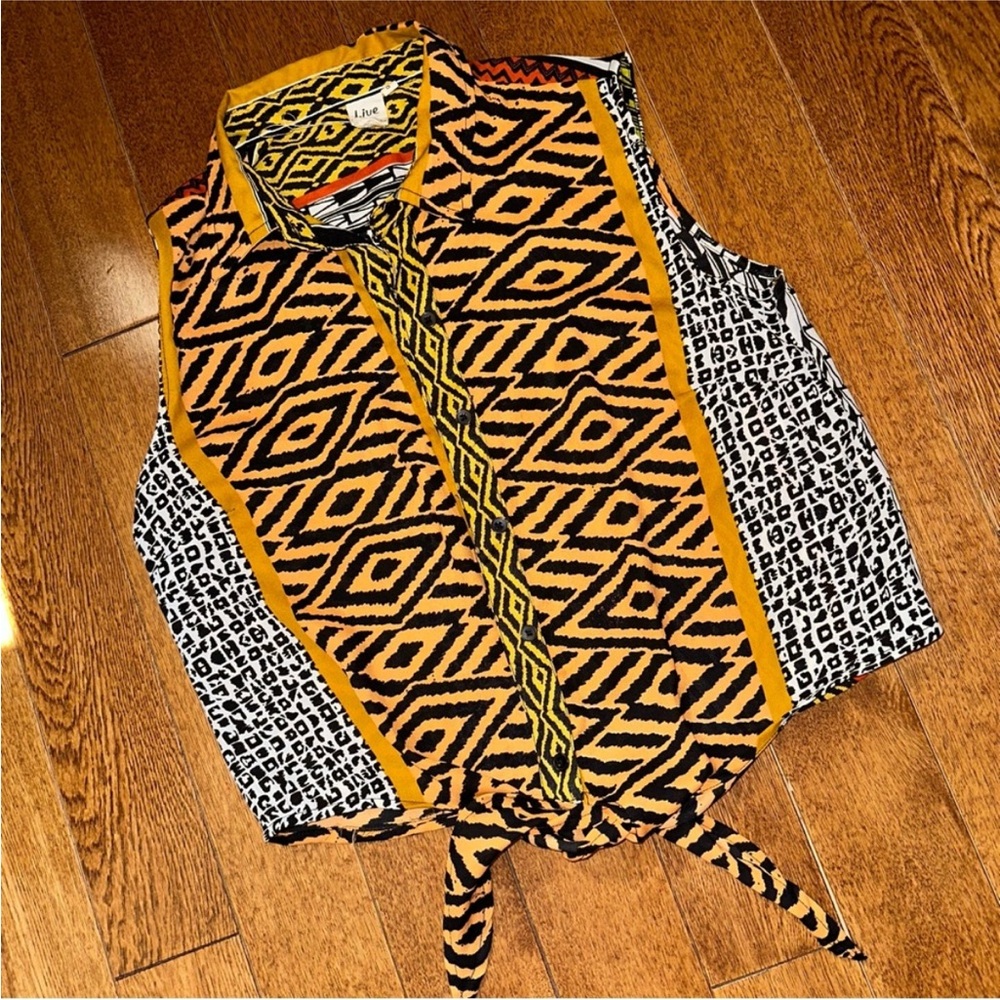 Tribal print tie front top